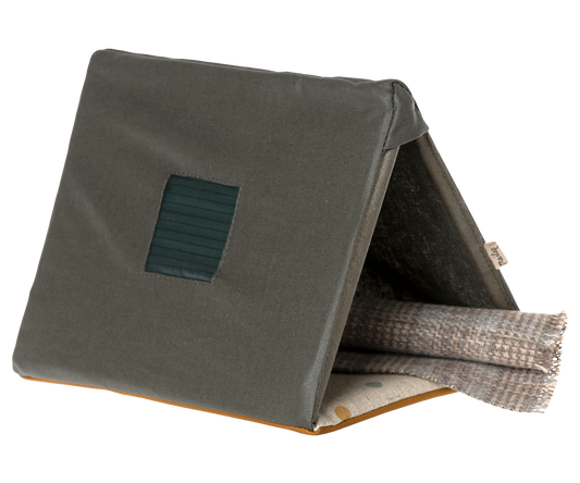 Single Tent, Mouse
