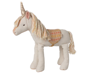 Unicorn, Medium