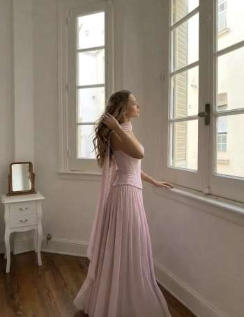 Chiffon Sculptural Halter Neckline Lace Up Maxi Bobycon Dress With Scarf