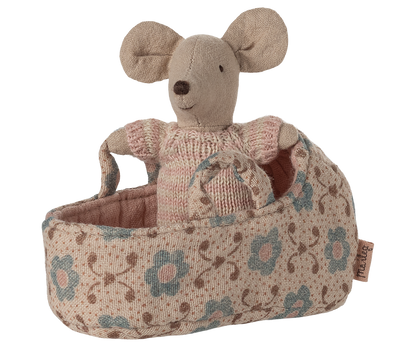 Baby mouse in carry cot - Rose