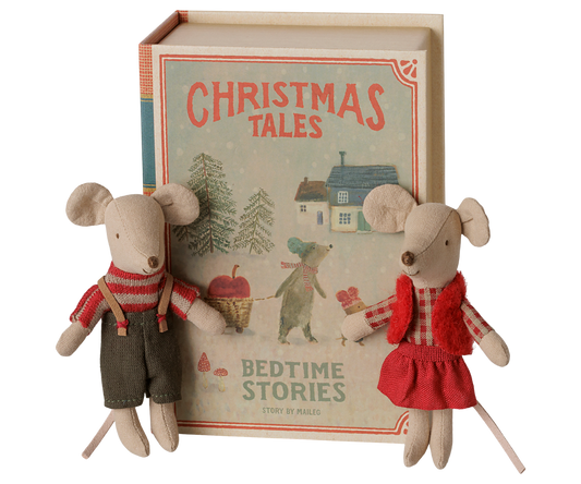 Christmas twin mice, Little sister and brother in book