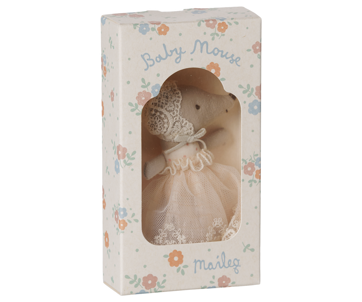 Baby mouse in gown - Powder
